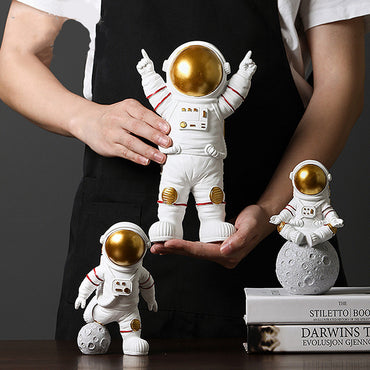 Resin Astronaut Small Decorations Lovely Space Decoration